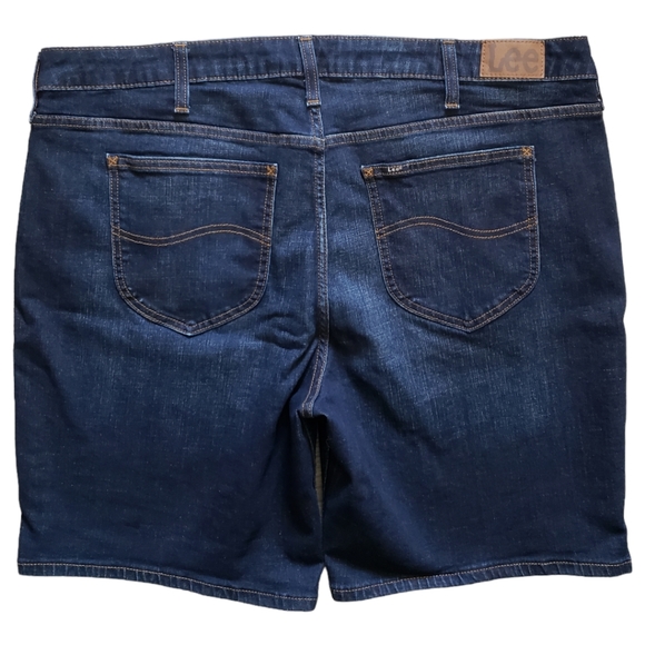 Lee Womens Regular Fit Summer Bermuda Midrise Dark Wash Jean Shorts Size 22M - Picture 2 of 8